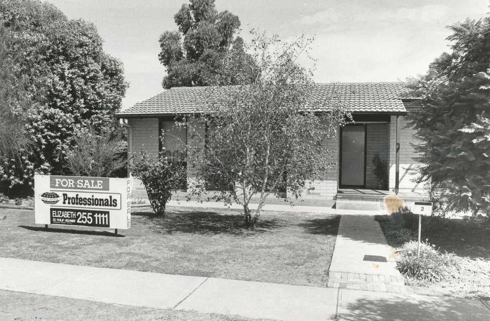 2 Karinga Court, Munno Para : 1988