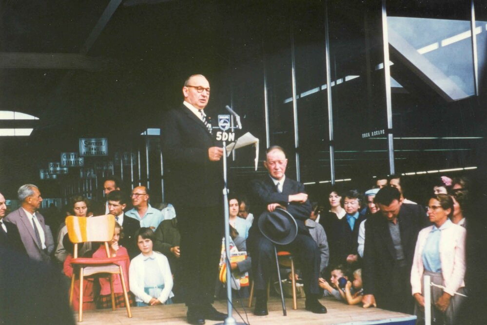 Opening of Elizabeth Town Centre
