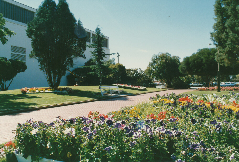 Garden Display on Windsor Green