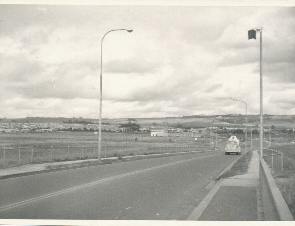 Winterslow Bridge, Elizabeth