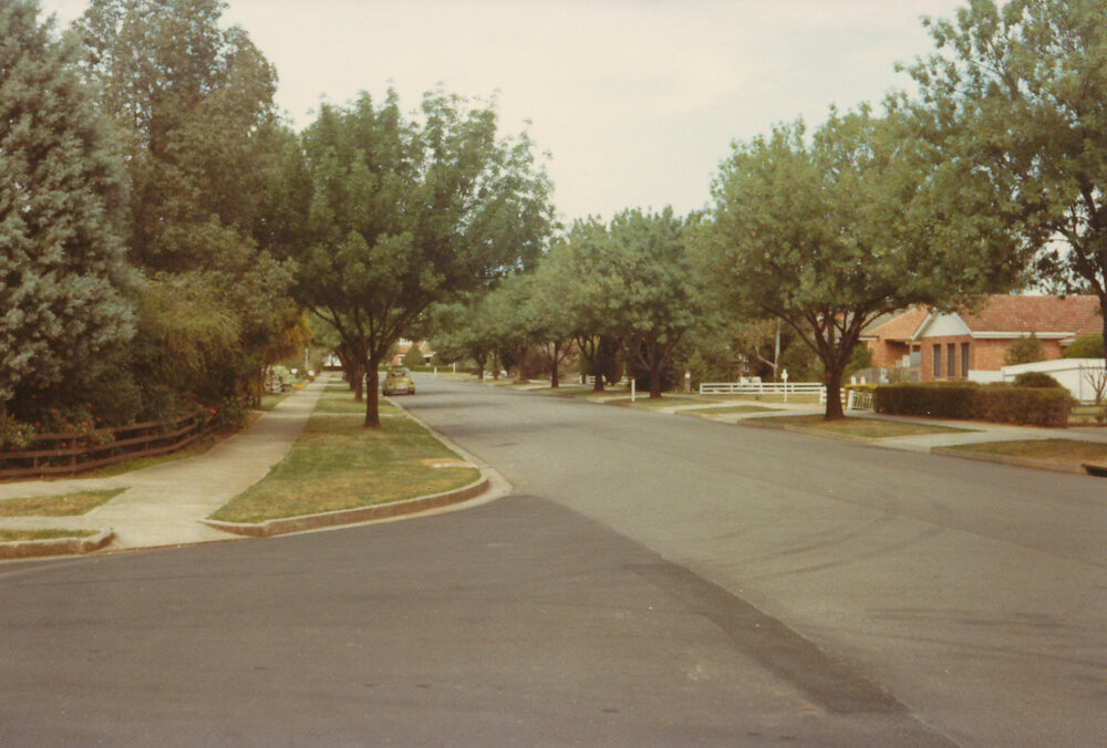 Short Road, Elizabeth