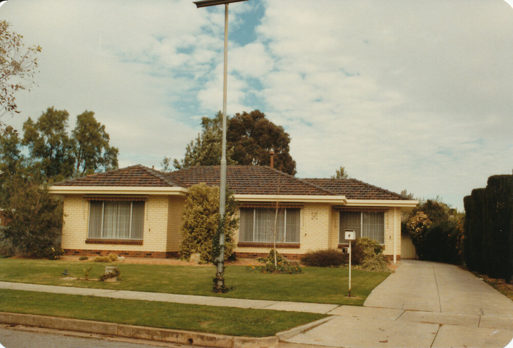 4 Donhead Street, Elizabeth