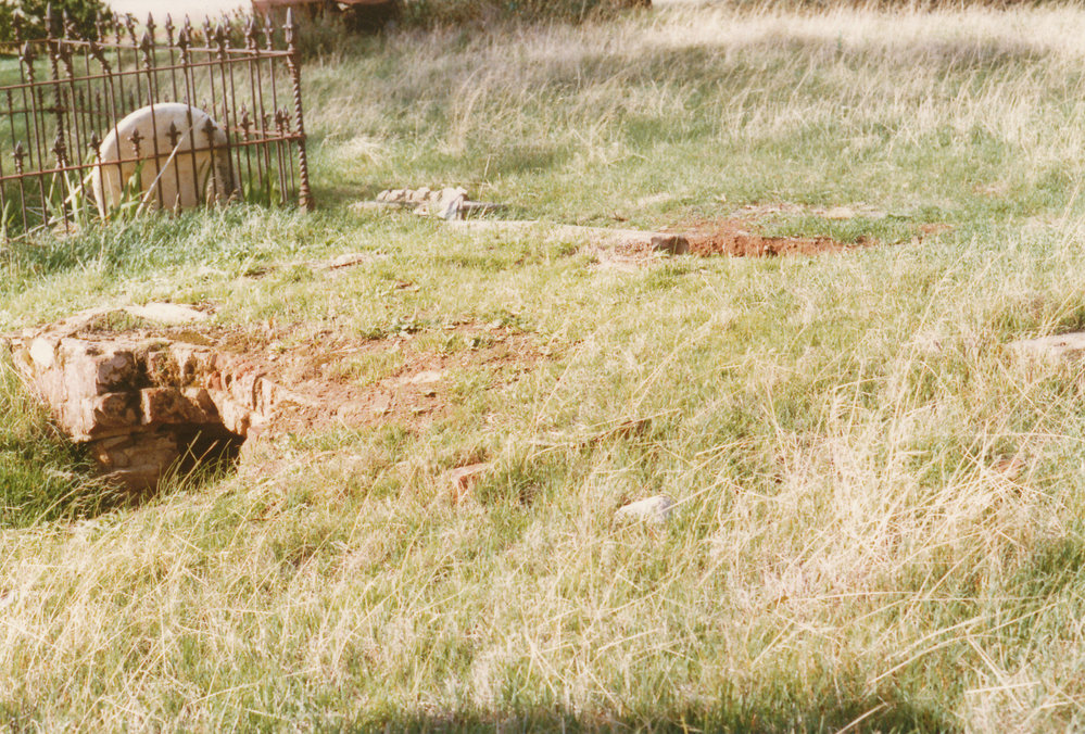 Little Para Cemetery