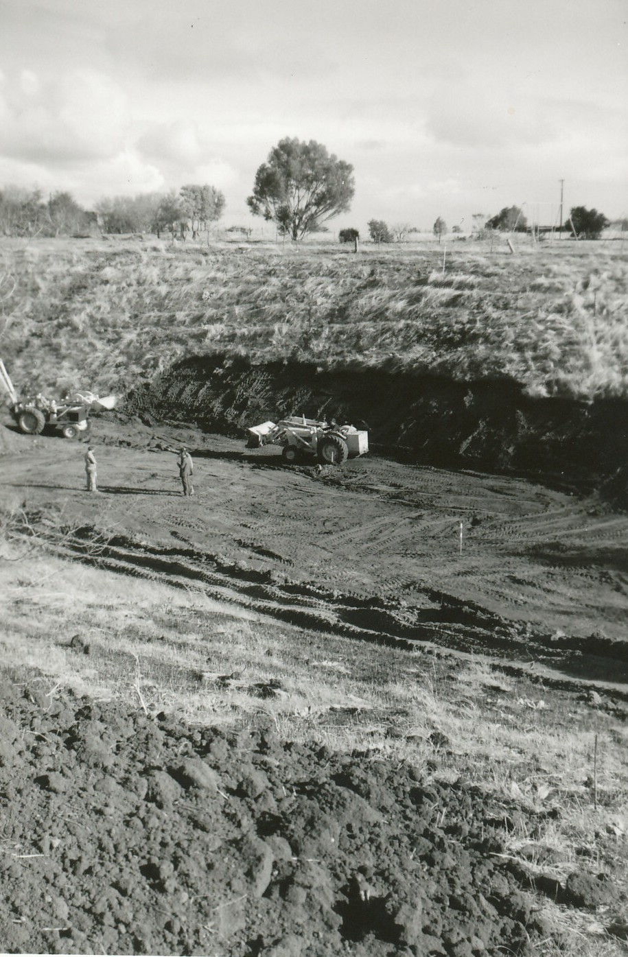 Dam Construction at Evanston Gardens
