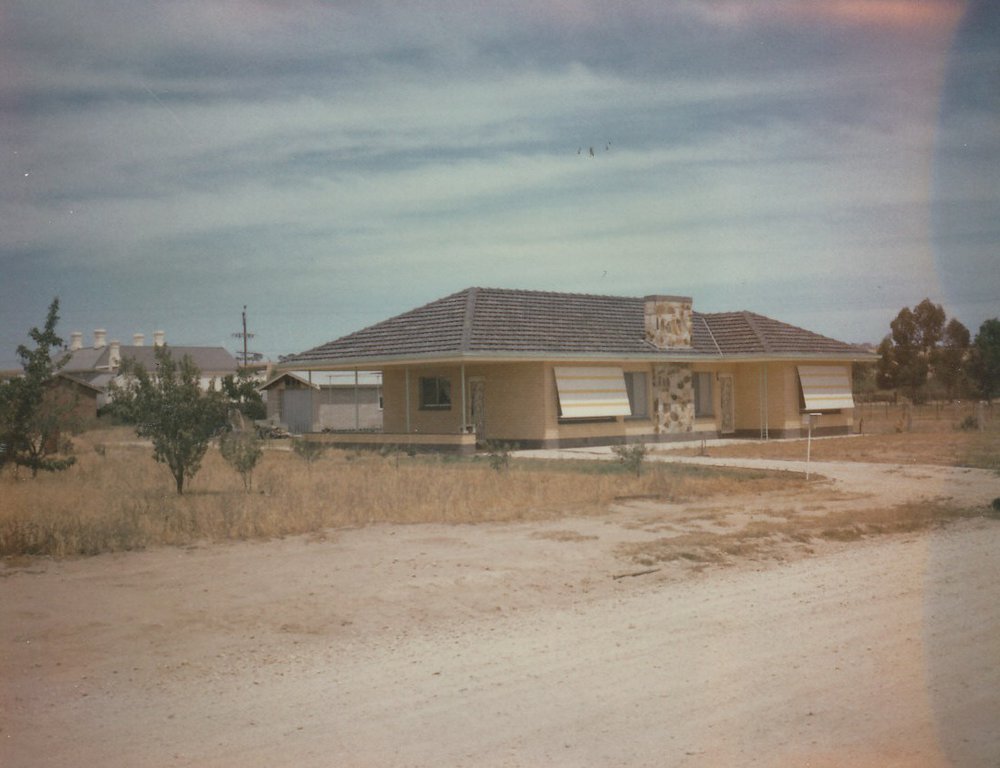 Hillier Road, Evanston Gardens 
