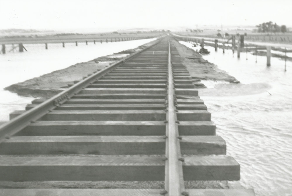 Davoren Road, Railway