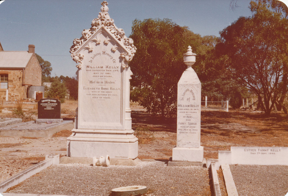 Uley Cemetery, One Tree Hill