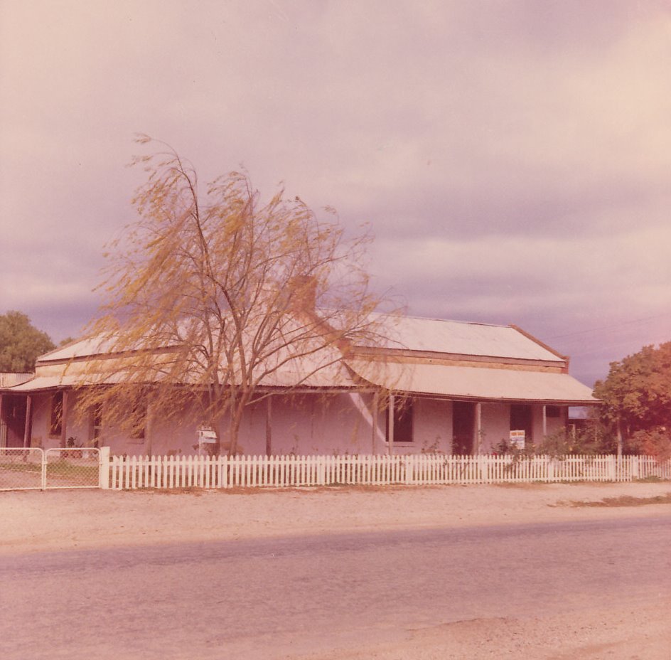 Old Riggs Homestead, Hillier Road