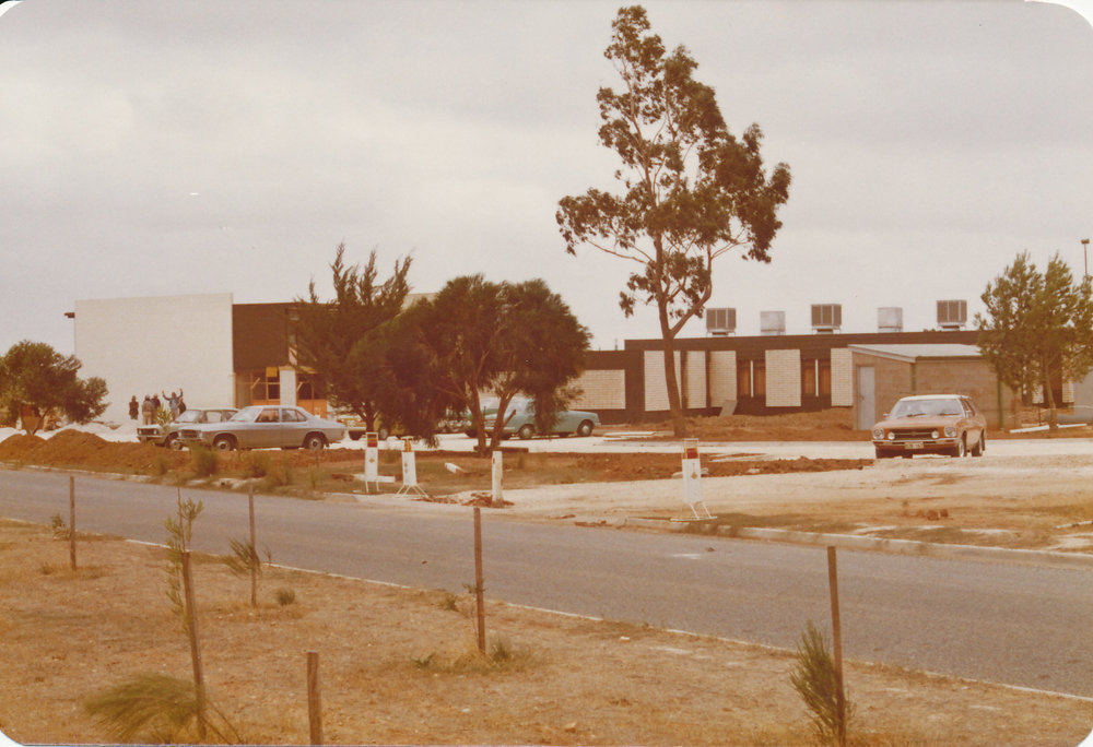 Construction of Eldred Riggs Sports Complex : 1977