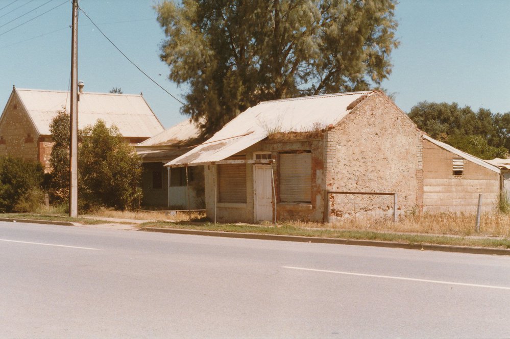 Old Saddlers Shop, Virginia