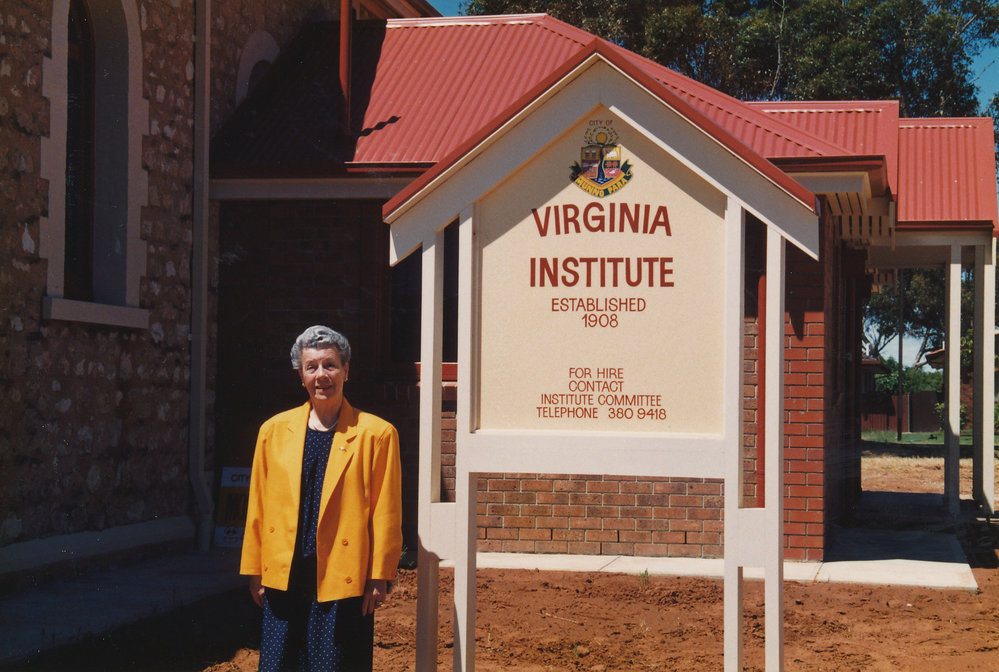 Munno Para Mayor, Jo Gapper