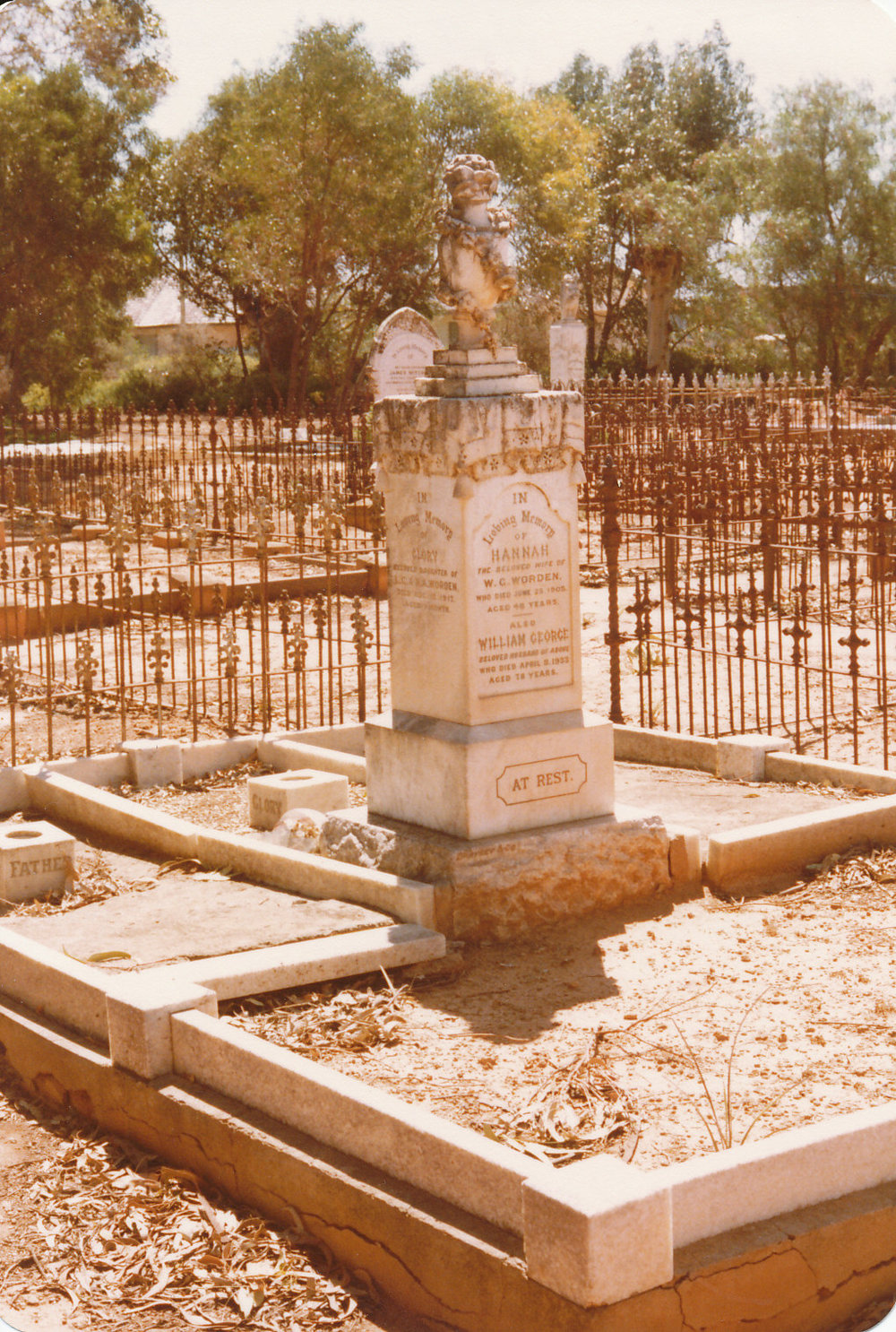 Angle Vale Cemetery: Worden