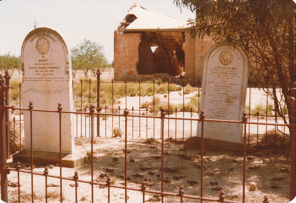 Carclew Cemetery: Roberts