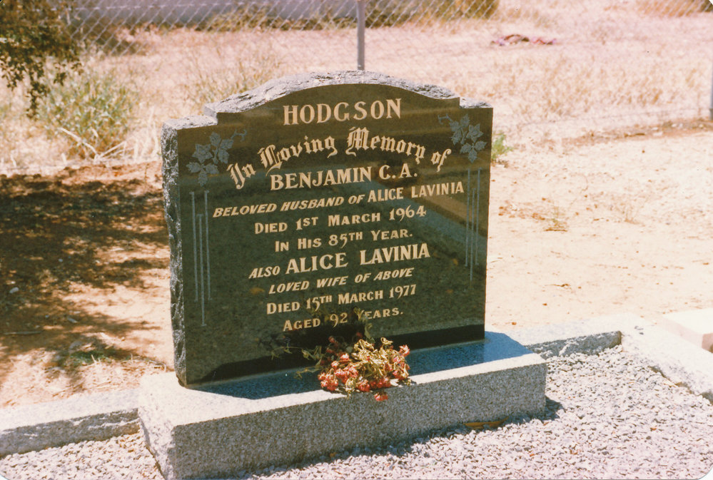 Angle Vale Cemetery: Hodgson