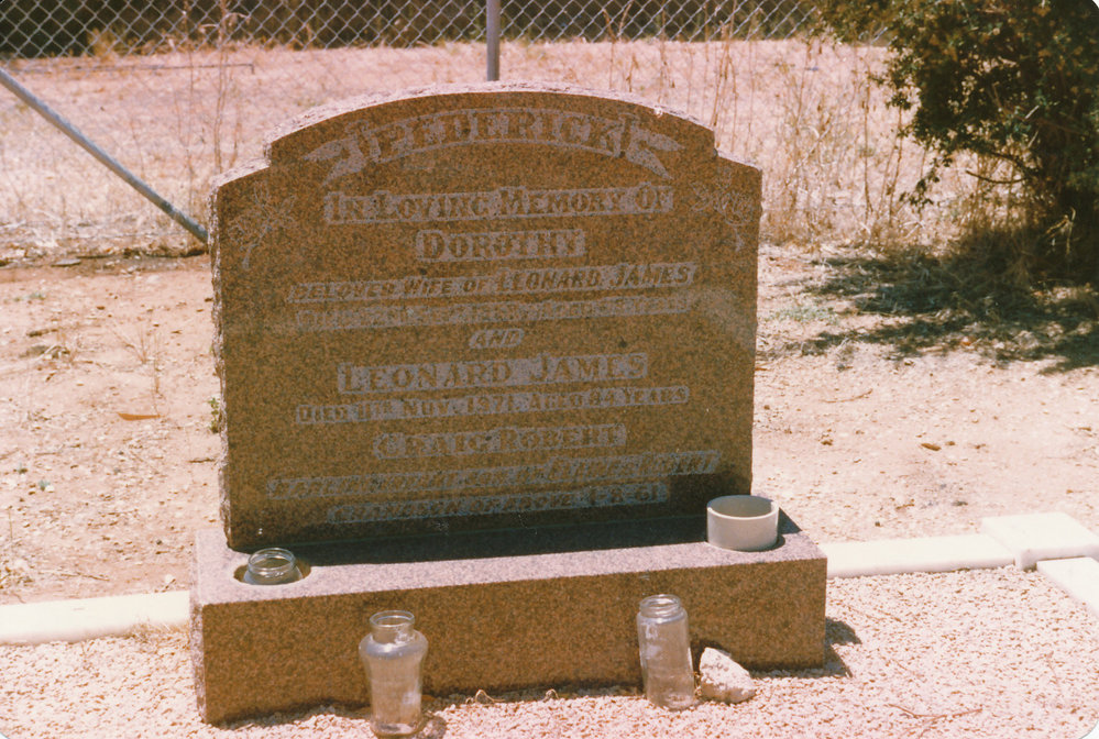 Angle Vale Cemetery: Pederick