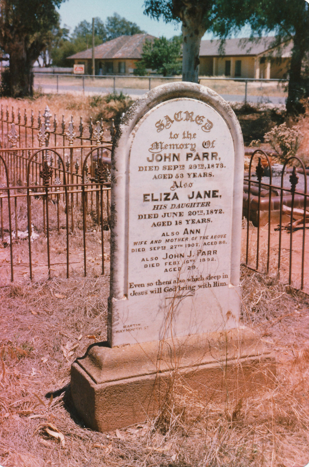 Angle Vale Cemetery: Parr