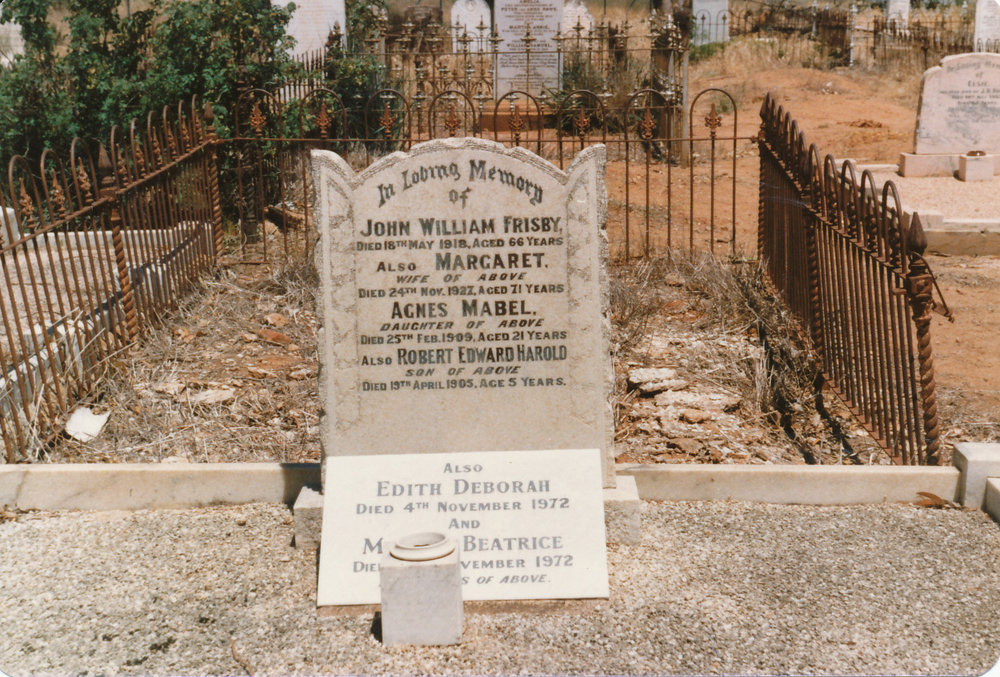 Angle Vale Cemetery: Frisby