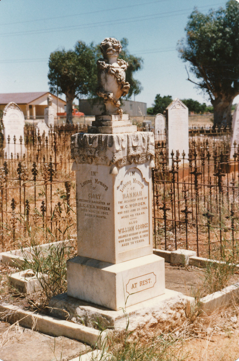 Angle Vale Cemetery: William and Hannah Worden