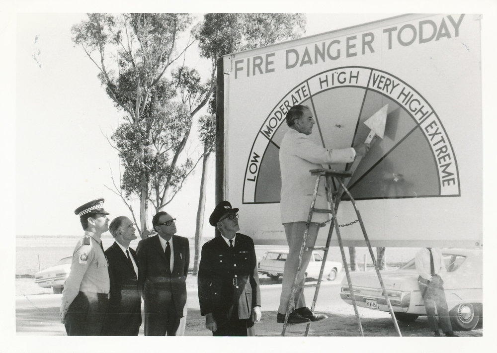 Fire Danger Sign, Munno Para