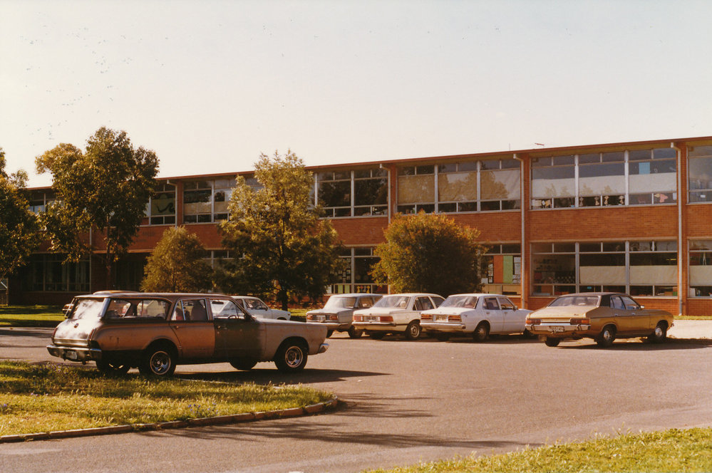 Elizabeth Fields Primary School