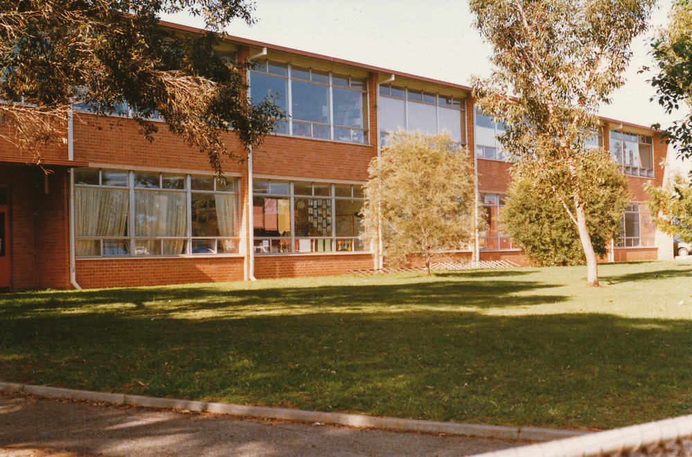 Elizabeth Fields Primary School