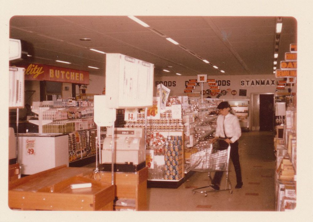 Elizabeth Fields Shopping Centre