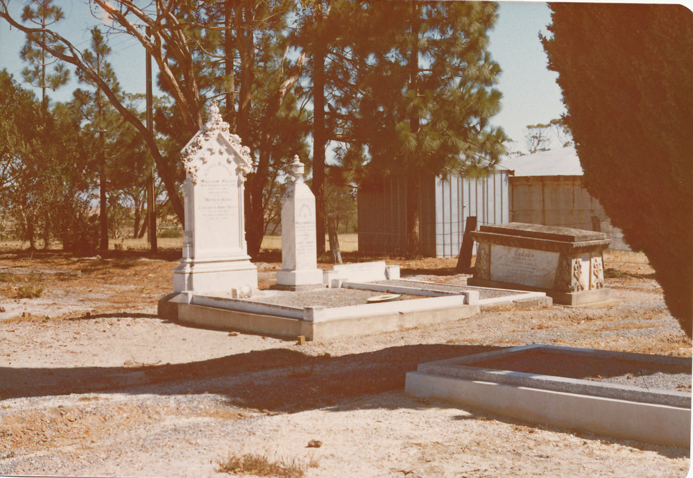 Kelly plot, One Tree Hill Cemetery