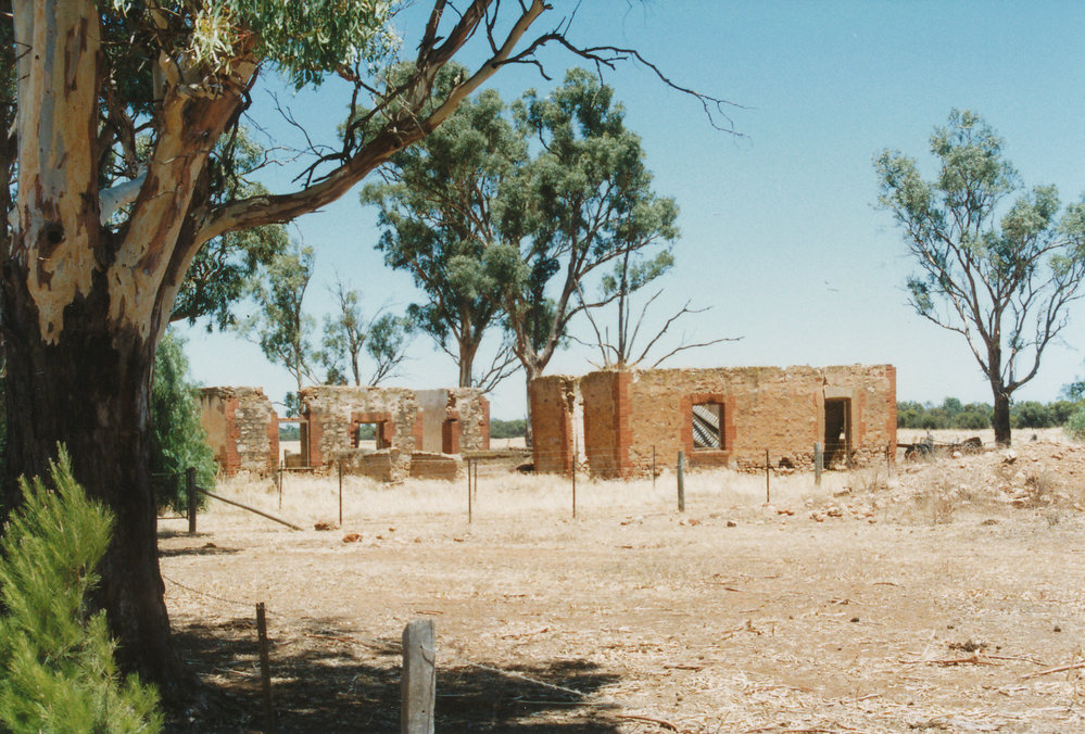 Ruin on Fradd &amp; Coventry Road, Angle Vale