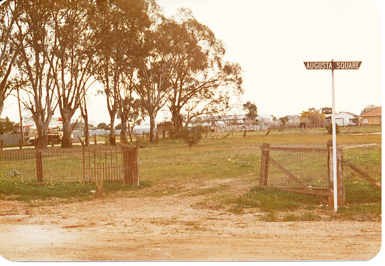 Augusta Square, Smithfield