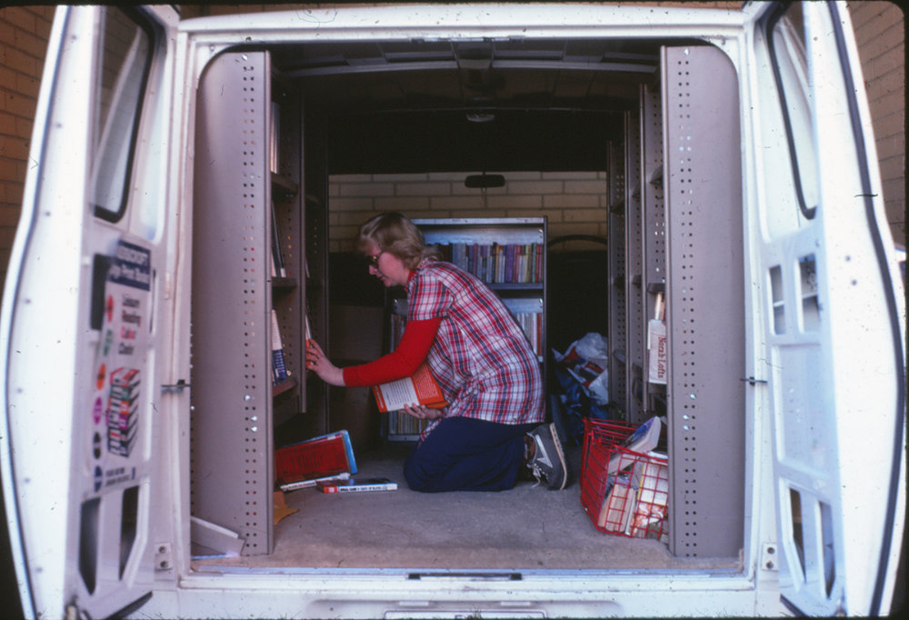 Elizabeth Library  Home Library van