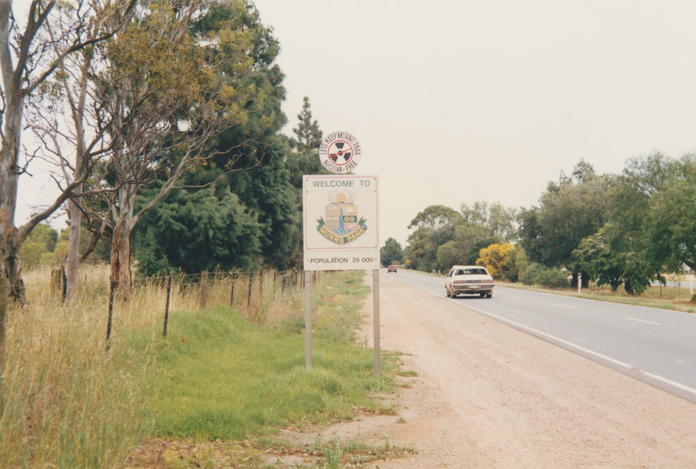 welcome to Munno Para Sign