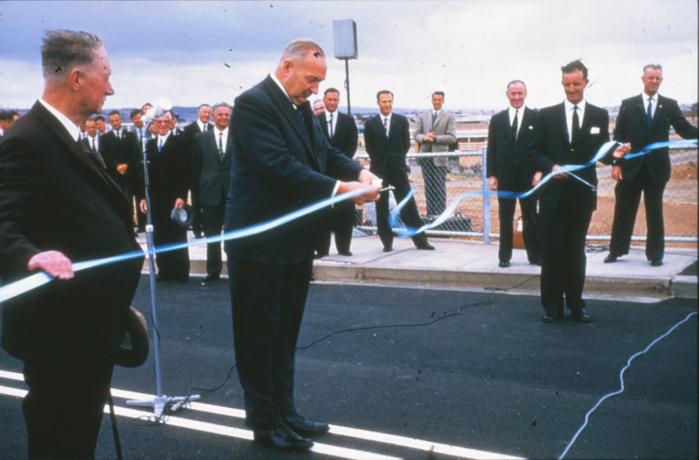 Winterslow Bridge, Elizabeth