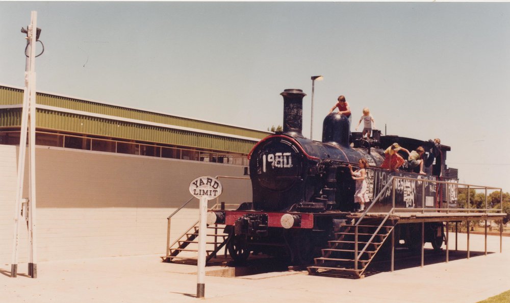 Elizabeth West Train