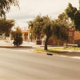 Goodman Road, Shopping centre: 1986