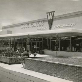 Woolworths Supermarket, Elizabeth Town Centre: 1960
