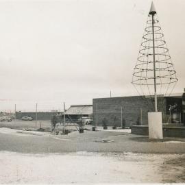Elizabeth Town Centre: 1961