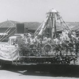 Elizabeth Birthday Celebrations : 1958