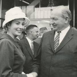 Elizabeth Town Centre Opening : 17/11/60