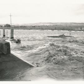 Davoren Road, Railway
