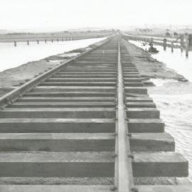 Davoren Road, Railway