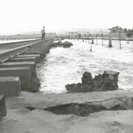 Davoren Road, Railway