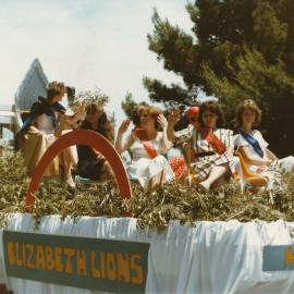 Elizabeth Birthday Procession : 17 November 1984