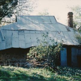 Halletts Cottage: 1977