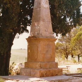 Uley Cemetery, One Tree Hill