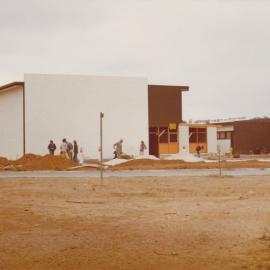 Construction of Eldred Riggs Sports Complex : 1977