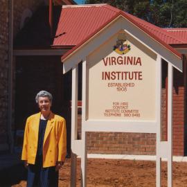 Munno Para Mayor, Jo Gapper