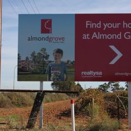 Almond Grove, Munno Para Downs: 2015