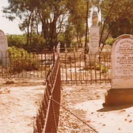 Angle Vale Cemetery: Parr