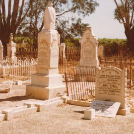 Angle Vale Cemetery: Frisby