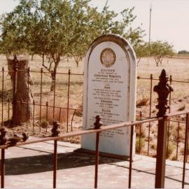 Carclew Cemetery: Roberts